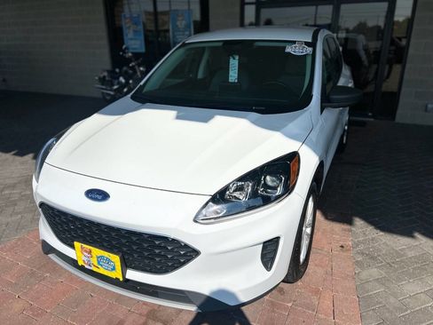 Used 2022 Ford Escape SE w/ Cold Weather Package image 18