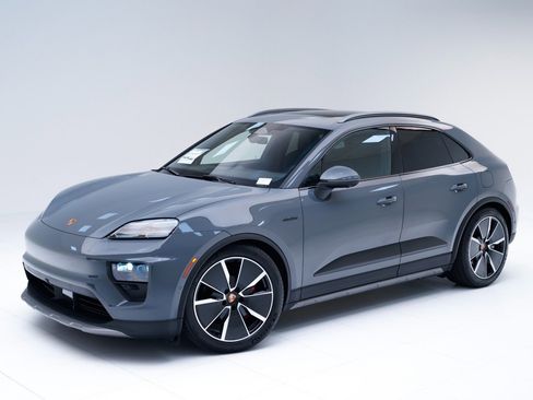 New 2025 Porsche Macan 4S Electric image 1