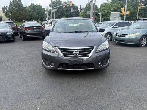 Used 2014 Nissan Sentra SR w/ SR Driver Package FWD image 5