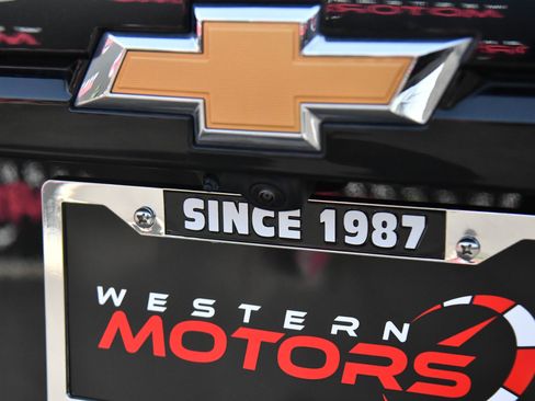 Used 2024 Chevrolet Traverse LT image 49