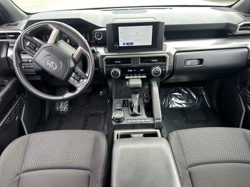 Certified 2025 Toyota 4Runner SR5 AWD/4WD image 22