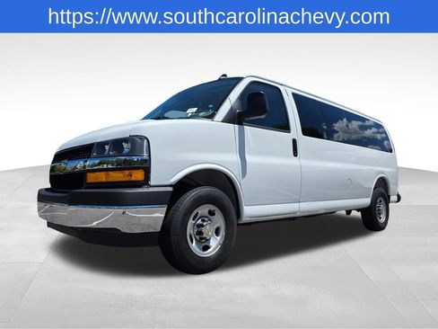 Certified 2025 Chevrolet Express 3500 LT w/ LT Preferred Equipment Group RWD image 34