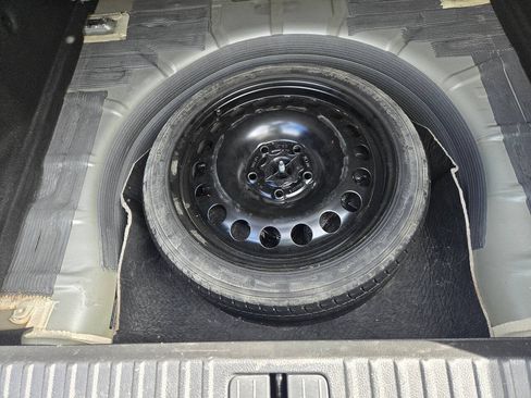 Used 2013 Buick Verano FWD image 27