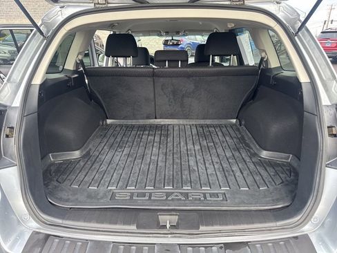Used 2012 Subaru Outback 2.5i Premium w/ All-Weather Pkg image 12