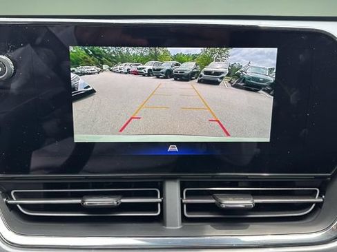 Used 2026 Chevrolet Trax ACTIV w/ Sunroof Package FWD image 27