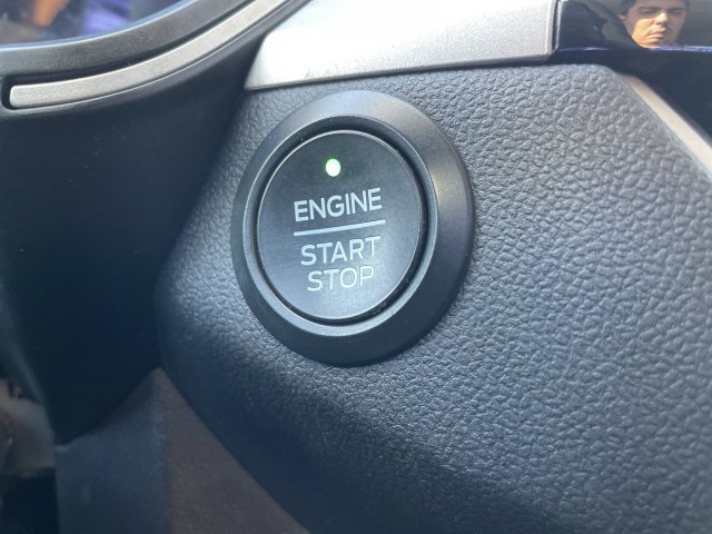 Used 2021 Ford Escape SE w/ SE Sport Appearance Package FWD image 17
