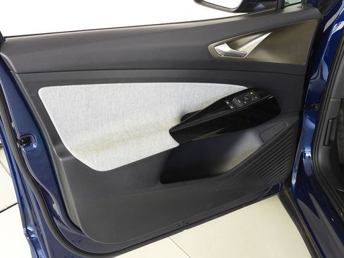 Certified 2023 Volkswagen ID.4 Pro RWD image 11