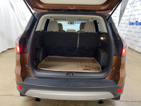 Used 2017 Ford Escape SE AWD/4WD image 15