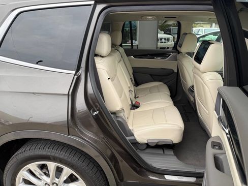 Used 2020 Cadillac XT6 Premium Luxury image 17
