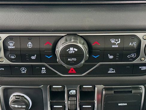 New 2025 Jeep Wrangler Sahara w/ Technology Group image 23