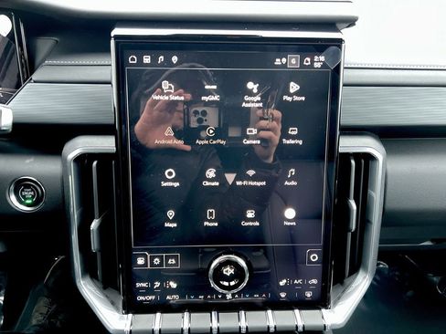 New 2026 GMC Acadia Elevation w/ Elevation Premium Package AWD/4WD image 13
