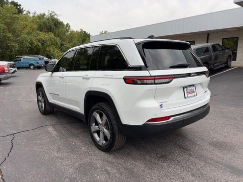 Used 2022 Jeep Grand Cherokee Limited image 6