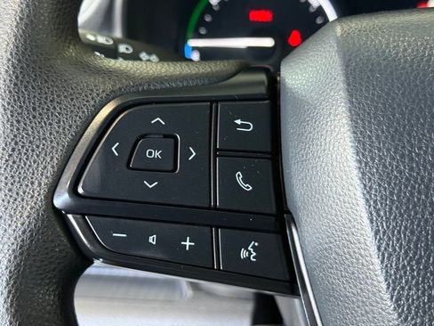 Used 2024 Toyota Sienna LE image 22