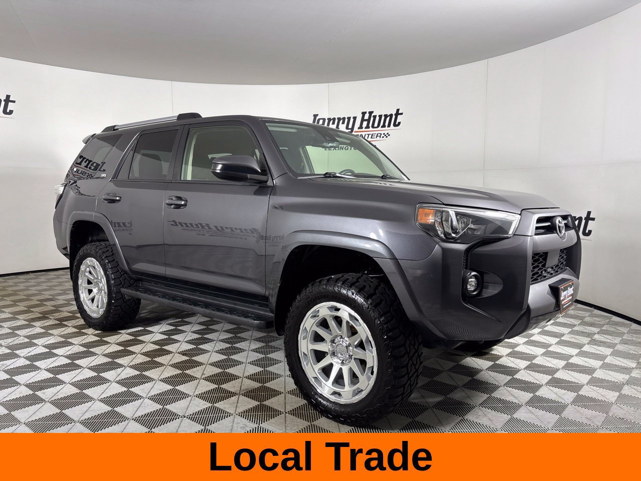 Used 2021 Toyota 4Runner SR5 AWD/4WD image 5