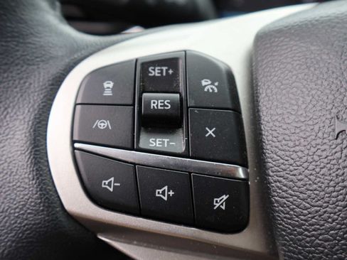 Used 2023 Ford Explorer XLT w/ Equipment Group 202A AWD/4WD image 36