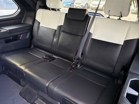 Used 2023 Toyota Sequoia Capstone AWD/4WD image 17