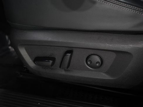 Used 2022 Nissan Rogue Platinum w/ Head-Up Display Package image 23