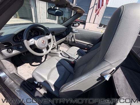 Used 2005 Porsche 911 Carrera RWD image 24