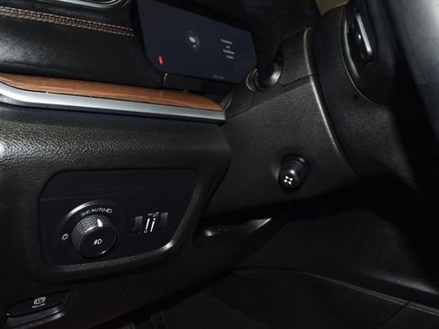 Used 2023 Jeep Grand Cherokee L Summit w/ Luxury Tech Group V image 28