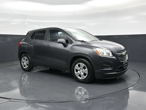 Used 2016 Chevrolet Trax LS FWD image 24