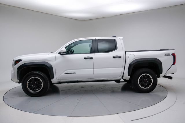 Used 2024 Toyota Tacoma TRD Off-Road AWD/4WD image 2