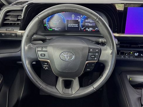 Used 2023 Toyota Crown XLE image 35