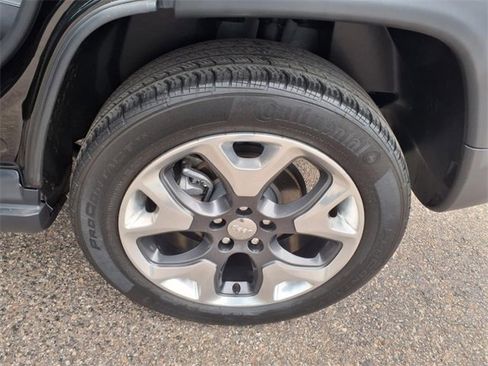 Used 2019 Jeep Compass Limited w/ Safety & Security Group image 16