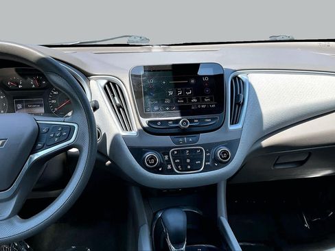 Used 2023 Chevrolet Malibu LT w/ Driver Confidence Package FWD image 7