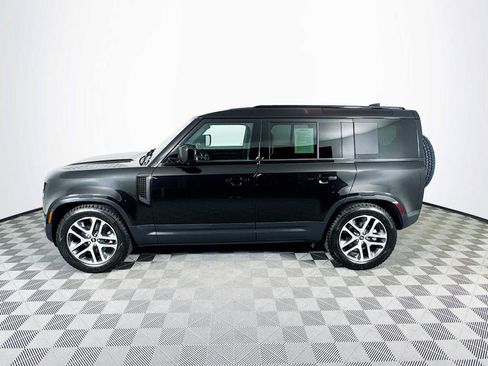 Used 2025 Land Rover Defender 110 S image 8