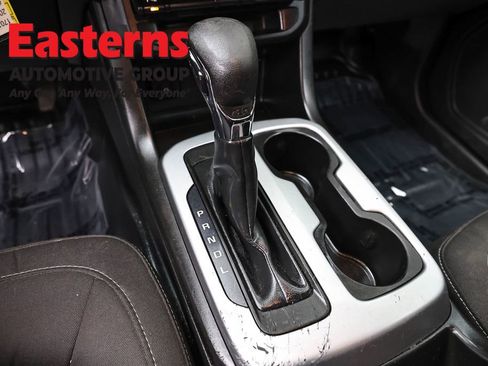 Used 2022 Chevrolet Colorado LT w/ Fleet Safety Package RWD image 13