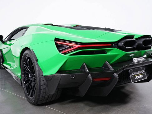 Used 2025 Lamborghini Revuelto image 19