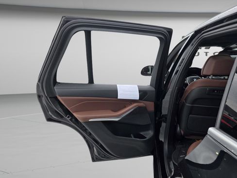 Used 2023 BMW X5 xDrive40i w/ Luxury Seating Package image 24