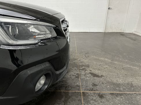 Used 2019 Subaru Outback 2.5i Premium image 2