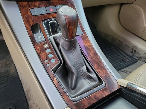 Used 2013 Buick LaCrosse Leather w/ Driver Confidence Package image 28