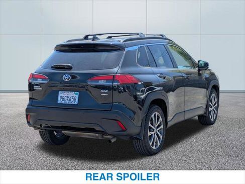 Used 2022 Toyota Corolla Cross XLE w/ Convenience Package AWD/4WD image 7