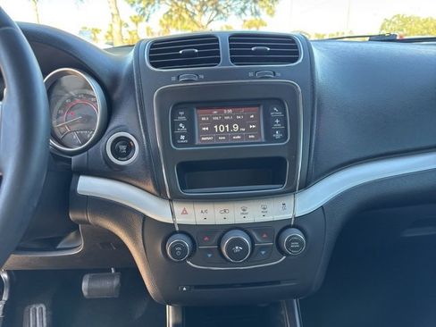 Used 2016 Dodge Journey SE w/ Flexible Seating Group image 26