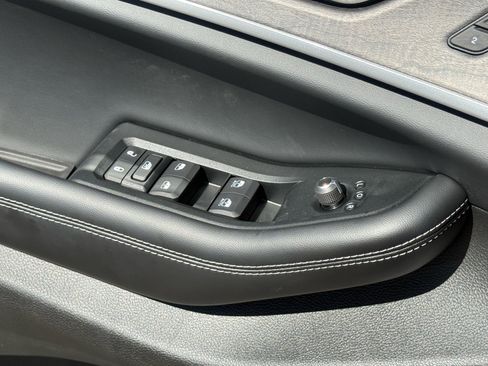 Used 2026 Jeep Grand Cherokee Limited w/ Limited Altitude Package image 23