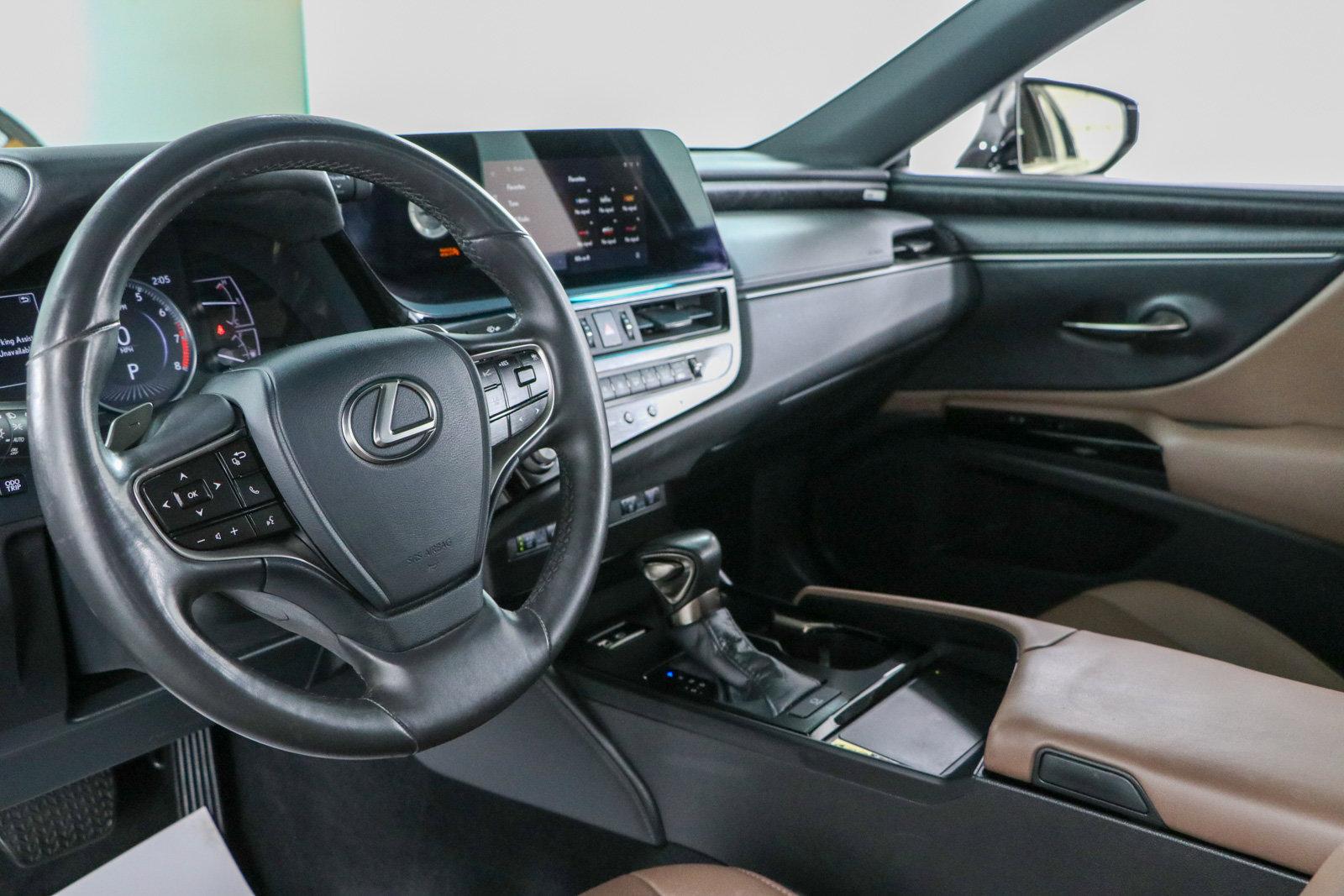 Used 2024 Lexus ES 350 w/ Premium Package FWD image 22