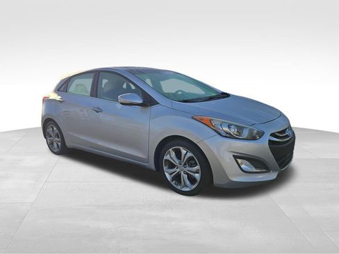 Used 2013 Hyundai Elantra GT w/ Tech Pkg image 7