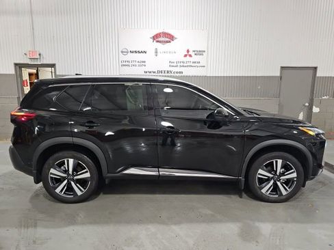 Certified 2023 Nissan Rogue SL w/ SL Premium Package image 2