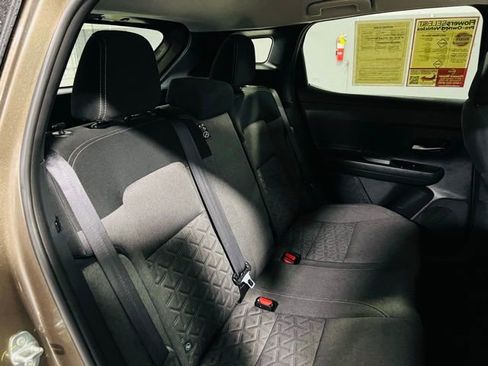 Used 2025 Nissan Kicks SV FWD image 29