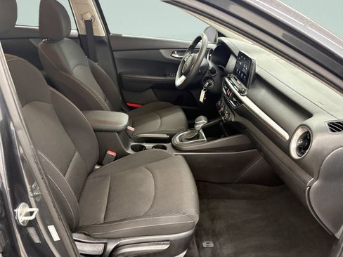 Used 2020 Kia Forte LXS FWD image 20