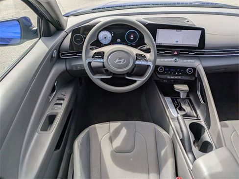 Used 2024 Hyundai Elantra SEL image 29
