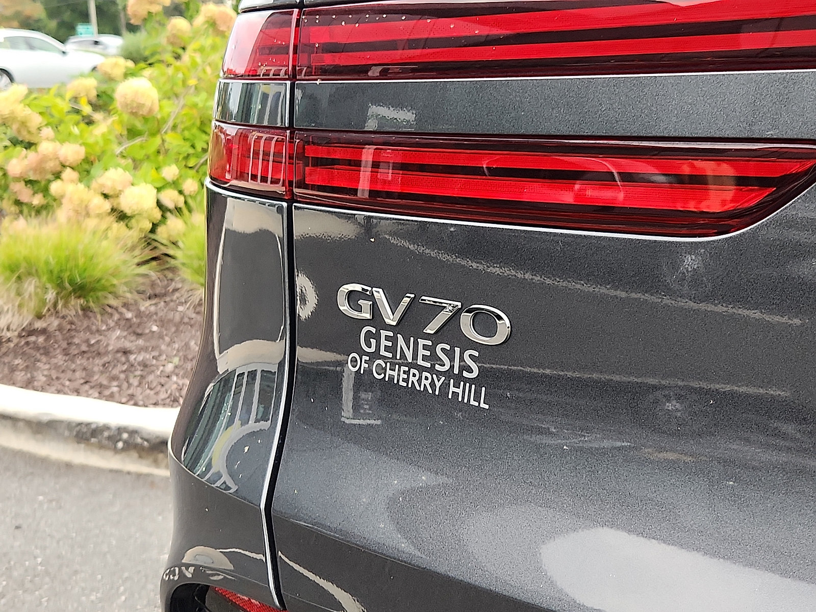 Certified 2022 Genesis GV70 2.5T w/ Advanced Package AWD/4WD image 35
