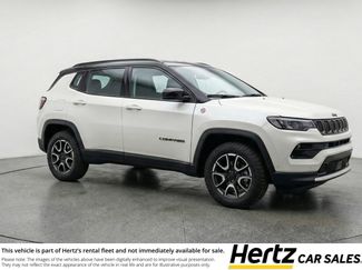 Used 2025 Jeep Compass Trailhawk video 1