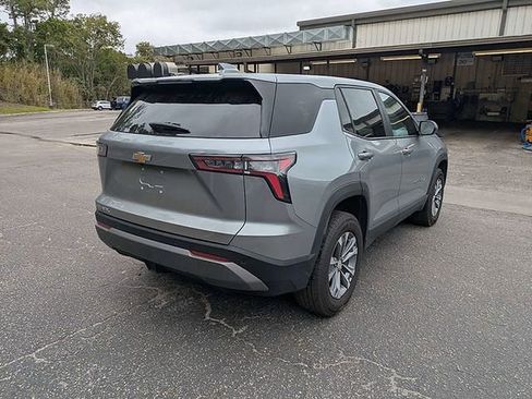 Used 2025 Chevrolet Equinox LT FWD image 5