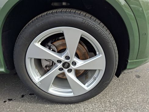 Certified 2025 Audi Q5 Premium Plus w/ Premium Plus image 8