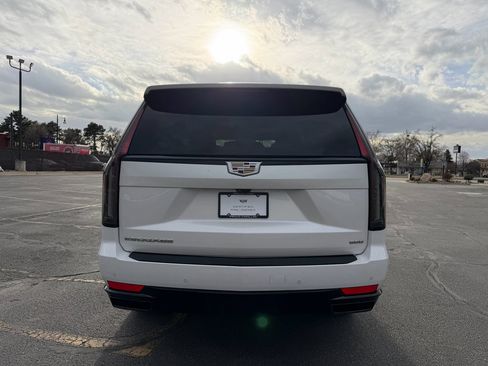 Certified 2023 Cadillac Escalade ESV Sport w/ Touring Package image 4