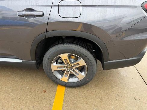 New 2025 Honda Pilot EX-L image 6