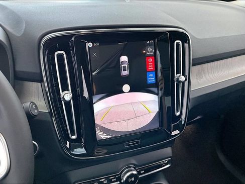 New 2026 Volvo XC40 B5 Core w/ Protection Package Premier AWD/4WD image 15